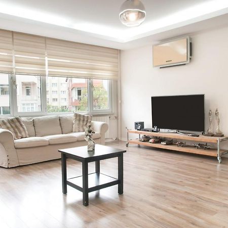 Central And Vibrant Flat With Balcony In Besiktas Istanbul Ngoại thất bức ảnh