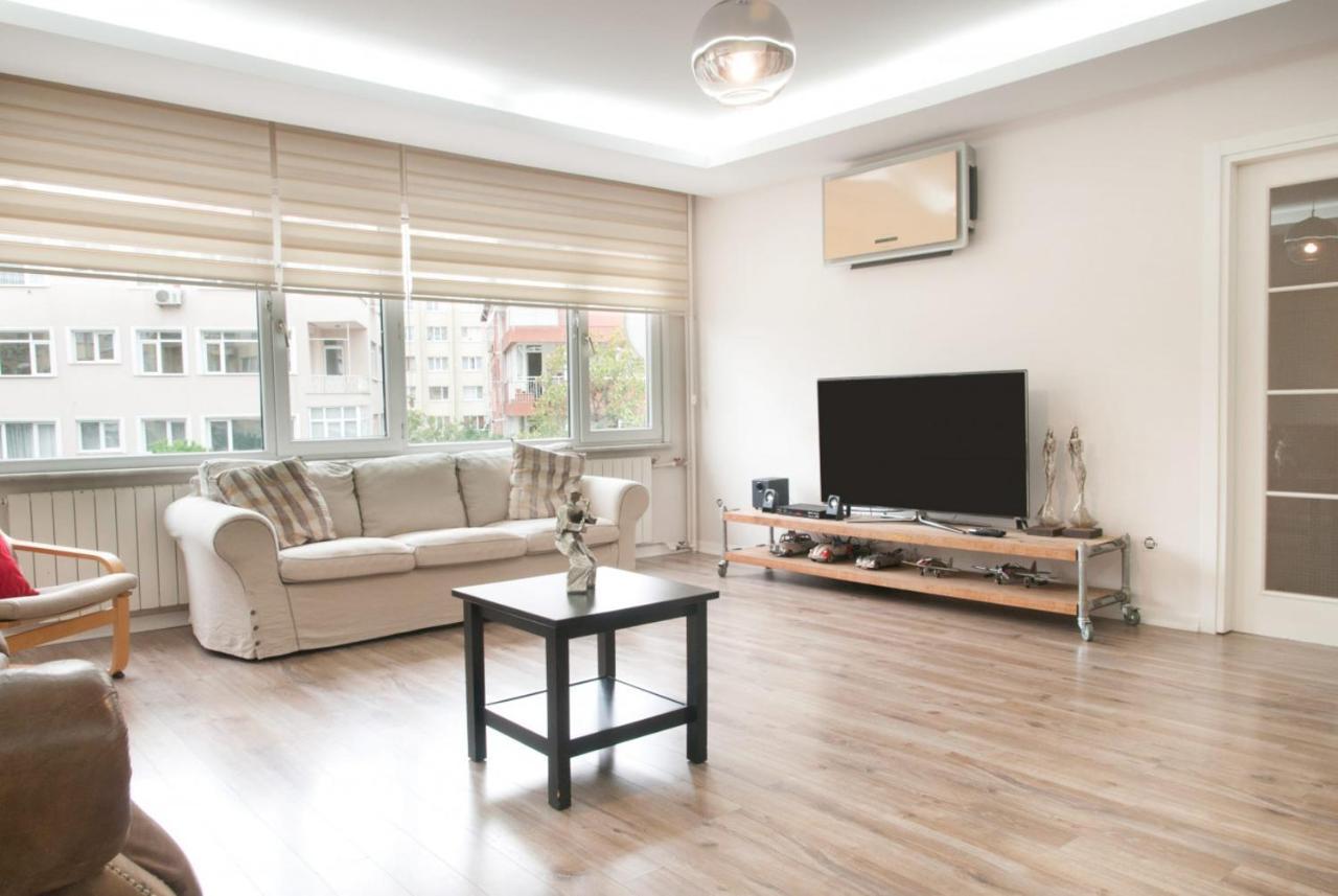 Central And Vibrant Flat With Balcony In Besiktas Istanbul Ngoại thất bức ảnh