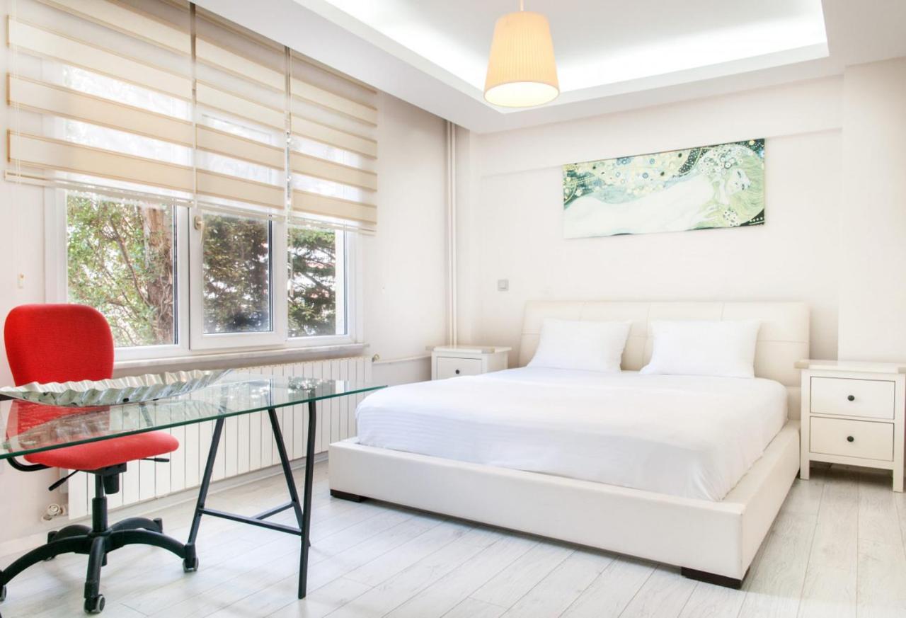 Central And Vibrant Flat With Balcony In Besiktas Istanbul Ngoại thất bức ảnh