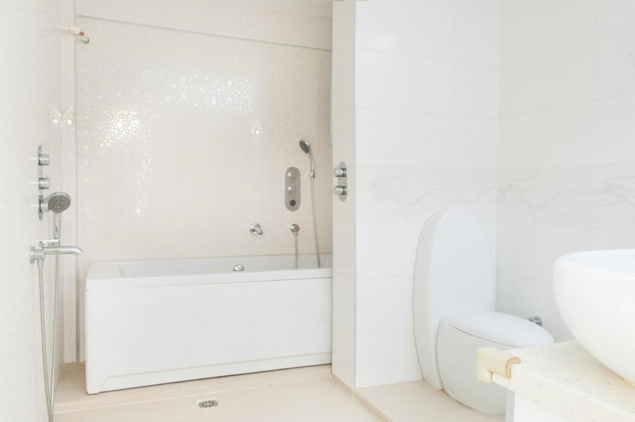 Central And Vibrant Flat With Balcony In Besiktas Istanbul Ngoại thất bức ảnh