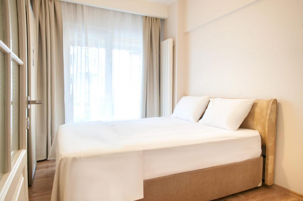 Central And Vibrant Flat With Balcony In Besiktas Istanbul Ngoại thất bức ảnh